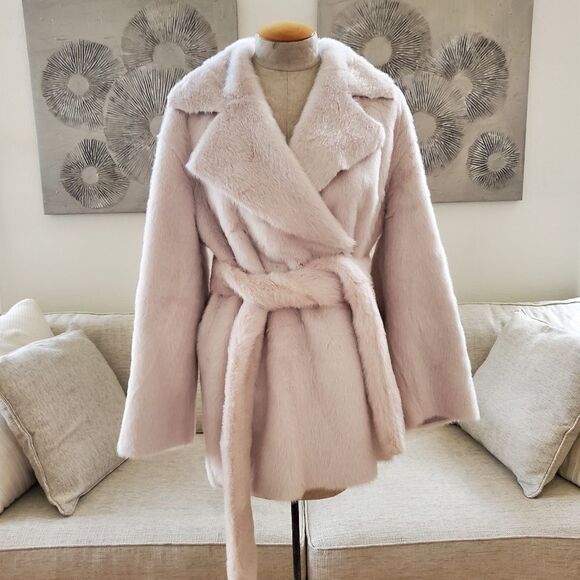 Love Token BENTLEY FAUX FUR TIE WRAP JACKET - Picture 6 of 16